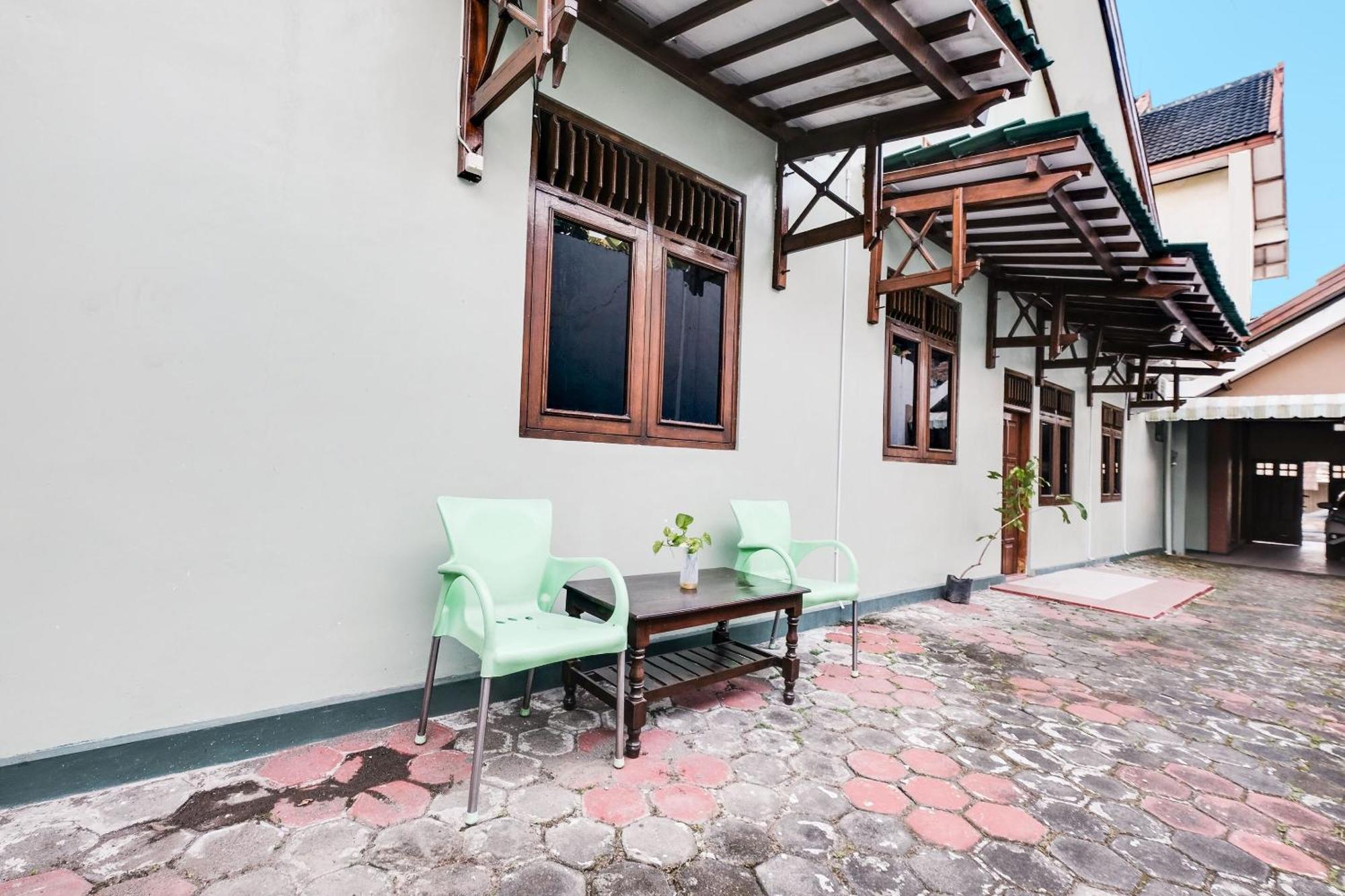 Spot On 92068 Pudja Kesuma Homestay Syariah Yogyakarta Pedes Экстерьер фото